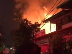 Kebakaran Rumah di Cipinang Jaktim, 17 Mobil Damkar Dikerahkan