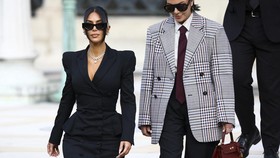 Kim Kardashian Beri Kesaksian dalam Sidang Perampokan di Paris 2016