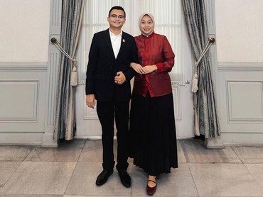 img-title Wabup Garut Putri Karlina Dinikahi Anak Dedi Mulyadi, Sosok Eks Suami Bikin Penasaran