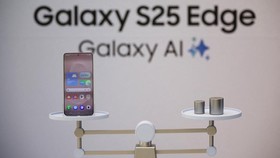 FOTO: Penampakan Hp Tipis Samsung Galaxy S25 Edge