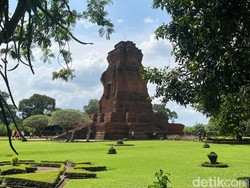 Sejarah, Lokasi dan Tips Berwisata ke Candi Brahu Mojokerto