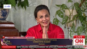 Christine Hakim Dianugerahi Outstanding Woman in Culture and Cinema