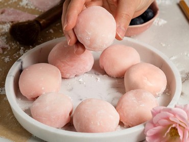 img-title Resep Es Mochi Lembut dan Nikmat, Bisa Bikin di Rumah Nggak Pakai Ribet