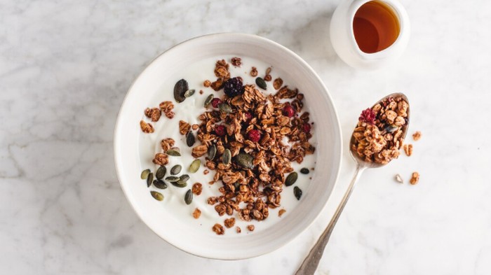 img-title Manfaat dan Risiko Makan Granola Setiap Hari, Ini Kata Ahli Gizi