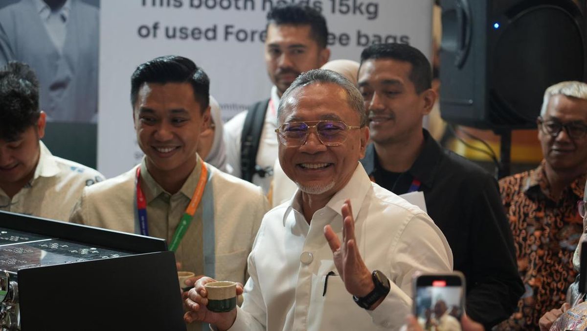 Zulhas Mau Tumpuk Beras, Prabowo Perintahkan Bantu Tetangga RI