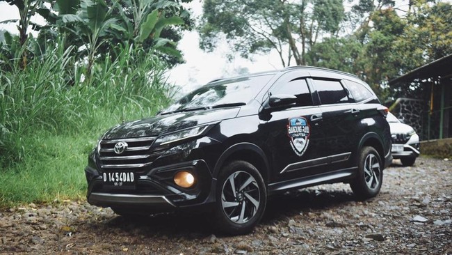Jambore Nasional, Ratusan TeRuC Kumpul di Bandung Pengguna Toyota Rush dan Daihatsu Terios yang tergabung dalam Terios Rush Club Indonesia menggelar Jamnas ke-14 di Bandung, Jawa Barat, 10-12 Mei 2025.