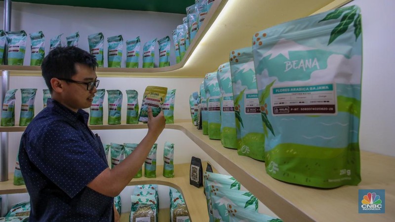 Pameran World of Coffee Jakarta 2025 di Jakarta International Convention Center (JICC), Jakarta, Kamis (15/5/2025). (CNBC Indonesia/Faisal Rahman)