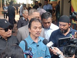 Diperiksa soal Tudingan Ijazah Palsu Jokowi, Roy Suryo Ditanya Riwayat Hidup