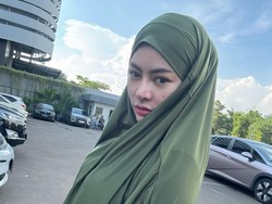 Hijrah, Vitalia Sesha Tak Masalah Lepas dari Dunia Hiburan