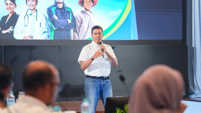 Rapat umum pemegang saham tahunan (RUPST) PT Bank Syariah Indonesia Tbk (BSI) mengangkat Anggoro Eko Cahyo sebagai Direktur Utama.