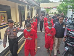 Belasan Preman-Tukang Parkir Getok Harga di Kota Pasuruan Diringkus