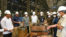 BNPT Musnahkan Barbuk Senjata-Amunisi Terkait Terorisme di Pindad