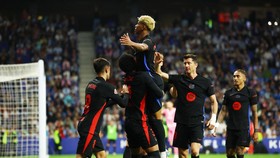 FOTO: Barcelona Kunci Gelar Juara La Liga di Markas Rival Sekota