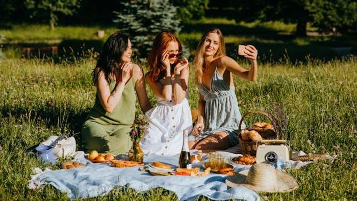 Urusan Split Bill, Serahkan pada 3 Zodiak Ini yang Paling Cerdas Menghitungnya