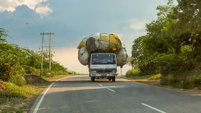 Truk ODOL Kejahatan, Sengaja Meski Tahu akan Ada Korban Korlantas Polri menyoroti pelaku ODOL melakukan kejahatan yang sengaja dilakukan meski mengerti dampaknya bakal ada korban jiwa.