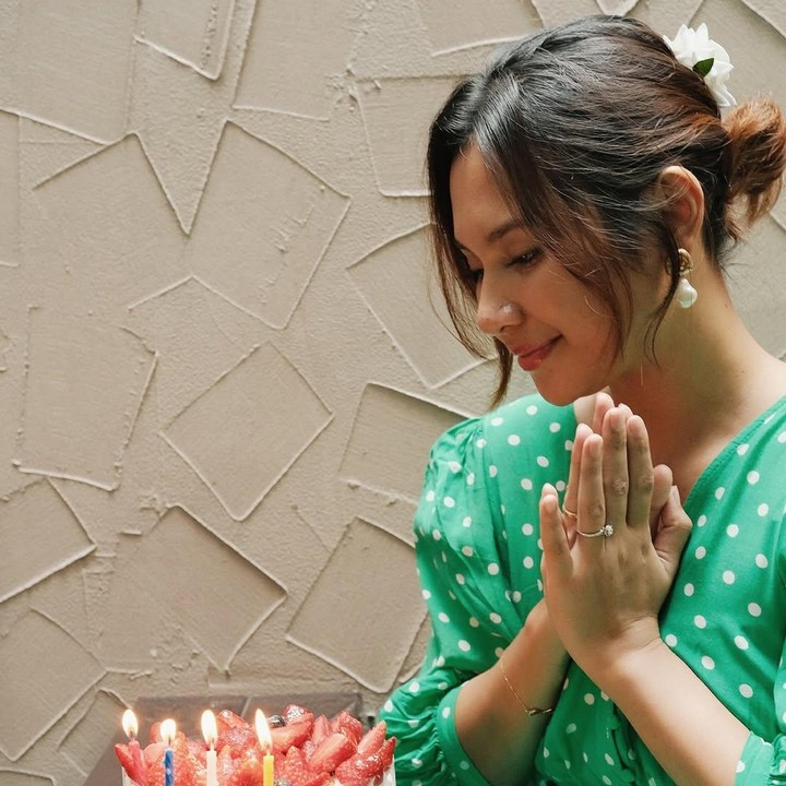 <p>Indah Permatasari berulang tahun ke-28 pada 16 Mei 2025. Indah merayakan hari pertambahan usianya ini bersama keluarga dan orang-orang terdekatnya secara sederhana, Bunda. (Foto: Instagram @indahpermatas)</p>