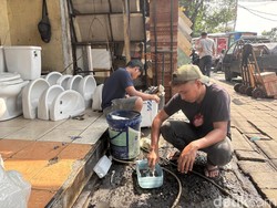 Ada Cuan di Balik Bisnis Kloset Bekas