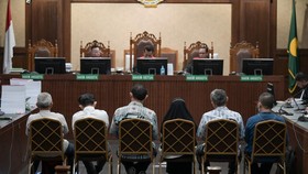 7 Terdakwa Swasta Korupsi Emas Antam Divonis 6-9 Tahun Penjara