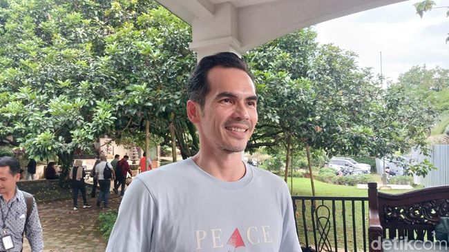 Atalarik Syach Datangi PN Cibinong MasihTerkait Masalah Eksekusi Rumah