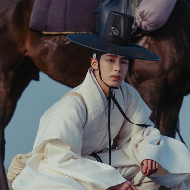 Alasan Lee Jae Wook Sempat Tolak Naskah Drakor 'Dear Hongrang'