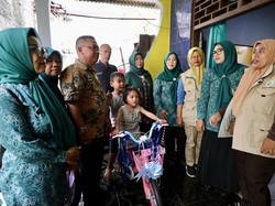 Viral 2 Anak Jadi Pemulung di Sentul, Kemensos Salurkan Bantuan ATENSI