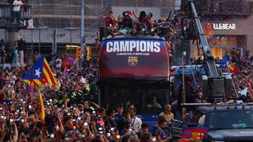 Liputan Olahraga CNN Sport : Parade Juara Barcelona: Ejek Madrid hingga Bola Pantai Vinicius