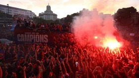 FOTO: Parade Barcelona, 670 Ribu Suporter Turun ke Jalan
