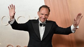 Ralph Fiennes Jadi Presiden Snow di Film Baru The Hunger Games