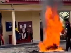 Kepsek SMKN 8 Luwu Utara Didemo Siswanya gegara Dianggap Otoriter