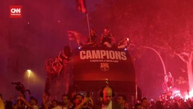 VIDEO: Parade Juara Barcelona, Chant Ejek Madrid Menggema