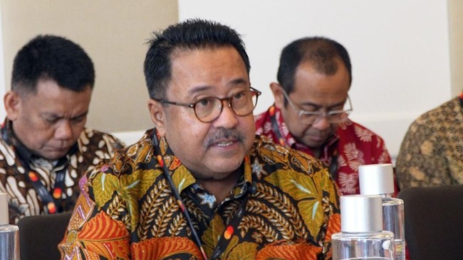 Wagub DKI Rano Karno mengatakan perluasan area RSUD Tarakan mendesak dilakukan, karena merupakans alah satu rumah sakit rujukan.