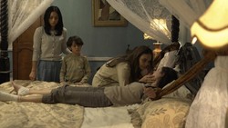 Perjalanan Spiritual Luna Maya Cari Pertolongan Orang Pintar di 'Jalan Pulang'