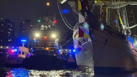 2 Orang Tewas dalam Insiden Kapal AL Meksiko Tabrak Jembatan Brooklyn