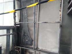 Papan Iklan di Mal Tangsel Terbakar gegara Puntung Rokok