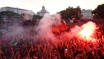 Berita Olahraga Terkini CNN Sport : FOTO: Parade Pesta Juara Barcelona