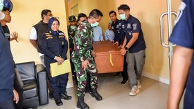 FOTO: Ledakan Amunisi Garut hingga Kasus Tudingan Ijazah Jokowi