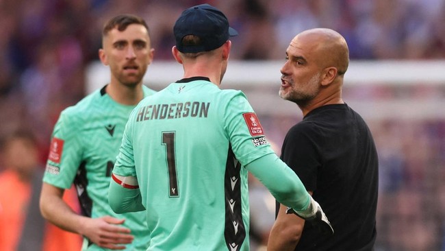 Pep Guardiola dan Dean Henderson terlibat dalam perdebatan sengit usai final Piala FA berakhir. Kata-kata Guardiola kemudian terungkap.