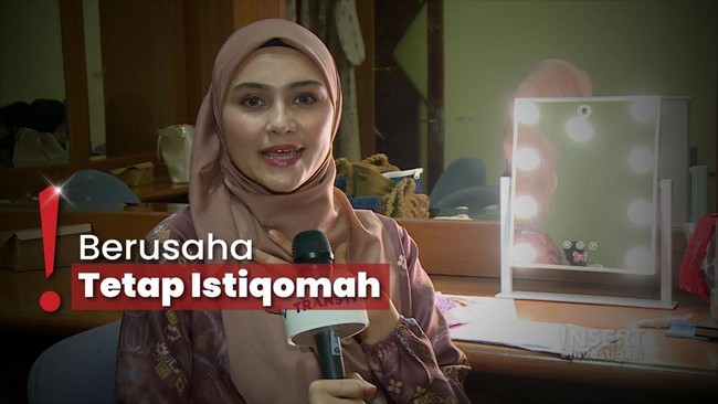 Zee Zee Shahab Terus Belajar Menata Hati Meski Sudah Lama Berhijab