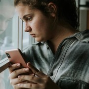 7 Cara Move On dari Sahabat saat Hubungan Pertemanan Berakhir