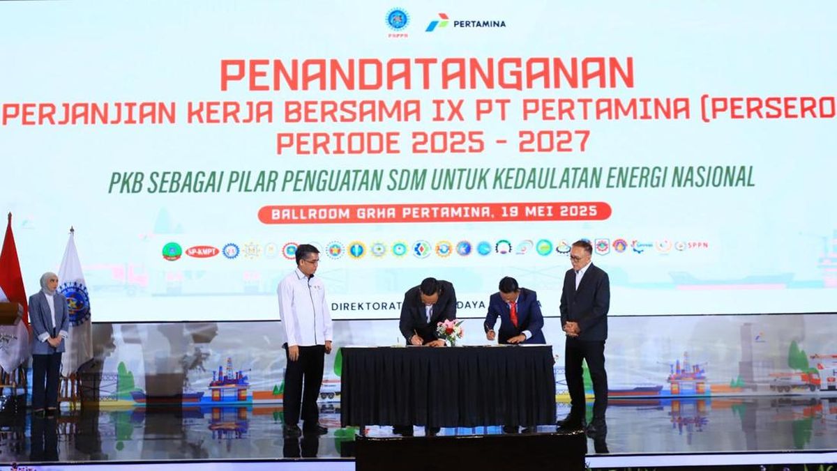 Menaker Saksikan Penandatanganan PKB IX 2025-2027 Pertamina dan FSPBB