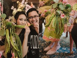 Uniknya Acara Lamaran Pakai Buket Lalapan