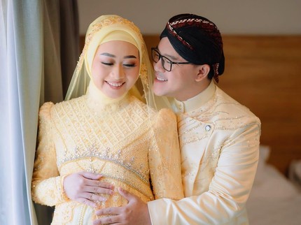 Danang DA & Istri Tak Sabar Sambut Anak Perempuan, Sudah Siapkan Nama Penuh Makna
