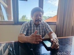 Winasa Dorong Loyalis Gabung PDIP, Istri Turut Merapat