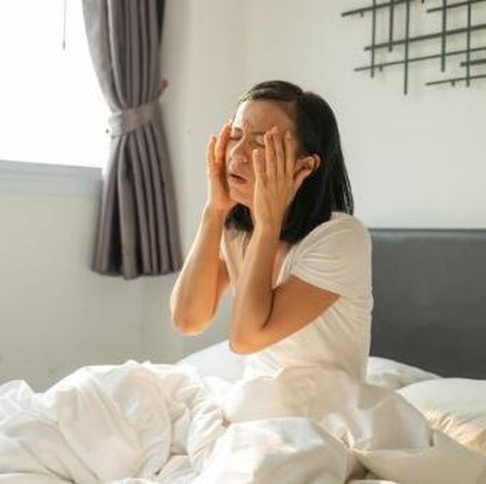 Saat kurang tidur dan tubuh terlalu lelah/Foto: Freepik/Jcomp