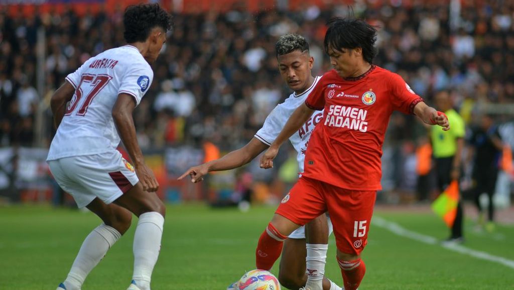 Hasil Super League: Semen Padang Gagal Tekuk 10 Pemain PSIM