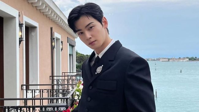 Ketampanan Adik Cha Eun Woo Kembali Viral, Terbaru Muncul Video saat Magang