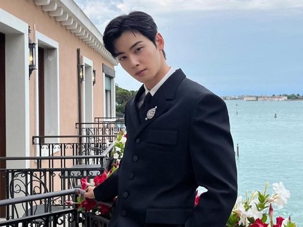 Ketampanan Adik Cha Eun Woo Kembali Viral, Terbaru Muncul Video saat Magang