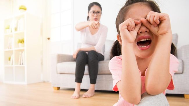 10 Cara Memperbaiki Mental Anak yang Sering Dimarahi