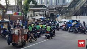 Demo Besar-besaran 20 Mei, Stasiun Cawang Tetap Ramai Ojol