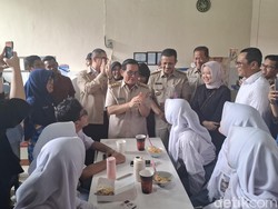 Pramono Luncurkan Kantin Sehat Jakarta Gantikan Program Sarapan Gratis